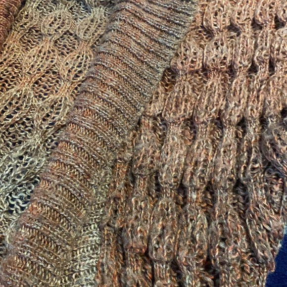 Dress Barn knit short sleeve sweater vest multi colors with a bit of shimmer - Picture 4 of 9